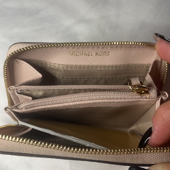 SMALL Michael Kors card wallet with 4 card slots on the outside & 4 inside. - Picture 3 of 5